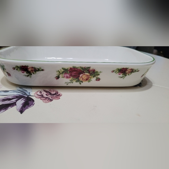 Royal Albert Old Country Roses Casserole Dish - Picture 4 of 11